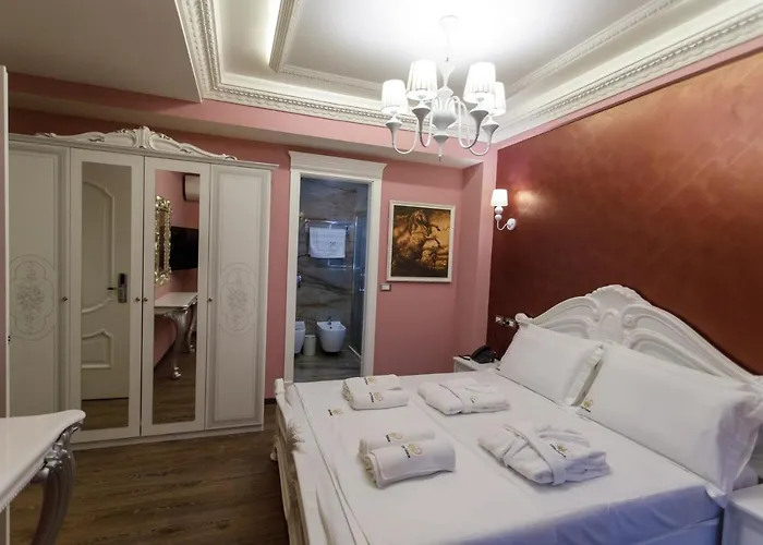 Elite Palace Hotel 3*