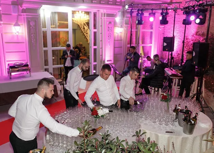 Elite Palace 3* Collak