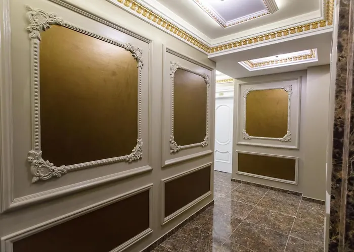 Elite Palace Hotel 3*