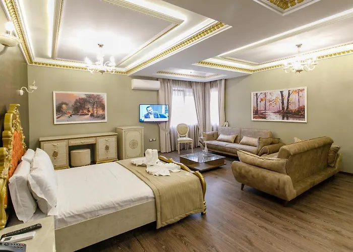 Elite Palace Hotel 3*